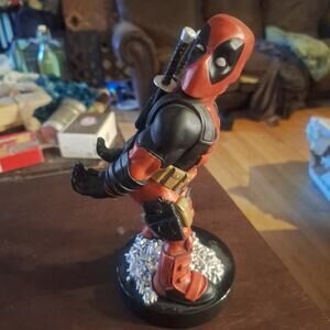 Cable Guys Marvel Deadpool "Bringing Up the Rear" Phone & Controller Holder